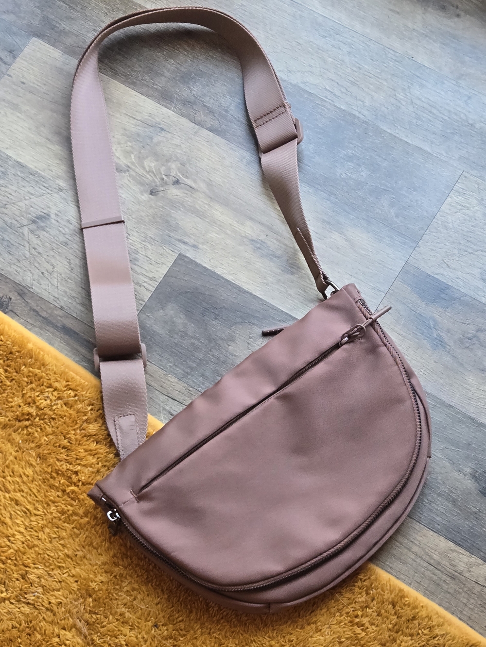 Women's Dusty Rose Crossbody Bag - Spacious Everyday Shoulder Bag